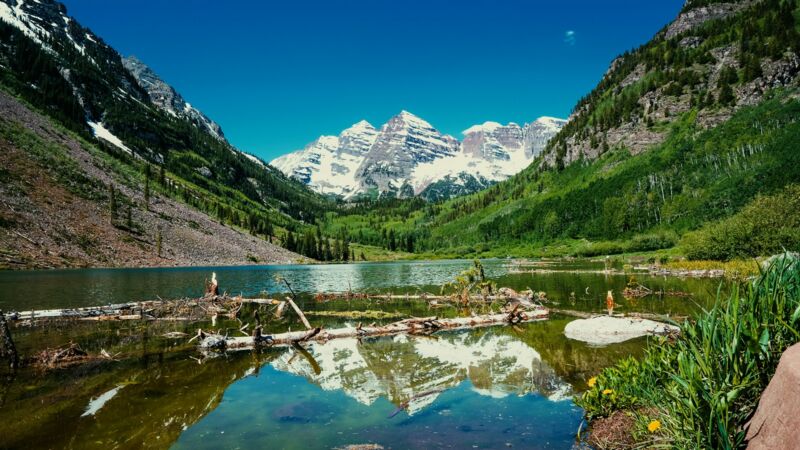 Maroon Bells and Maroon Lake near Aspen, Colorado